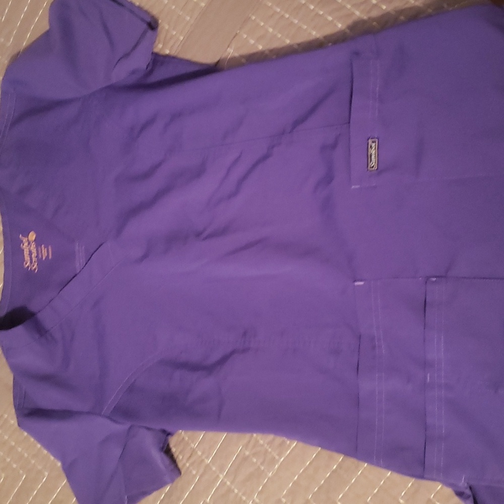 Sanibel Scrubs top